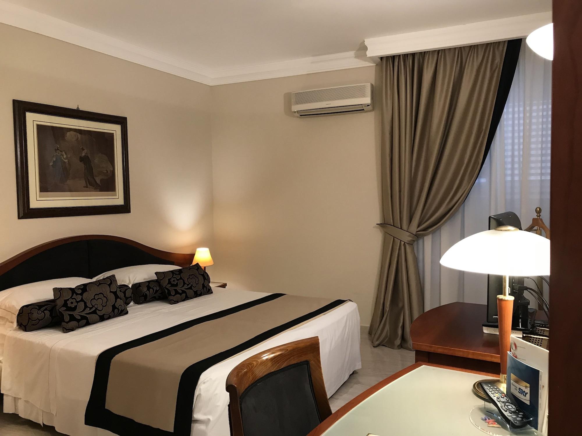 Massimo Plaza Hotel باليرمو المظهر الخارجي الصورة