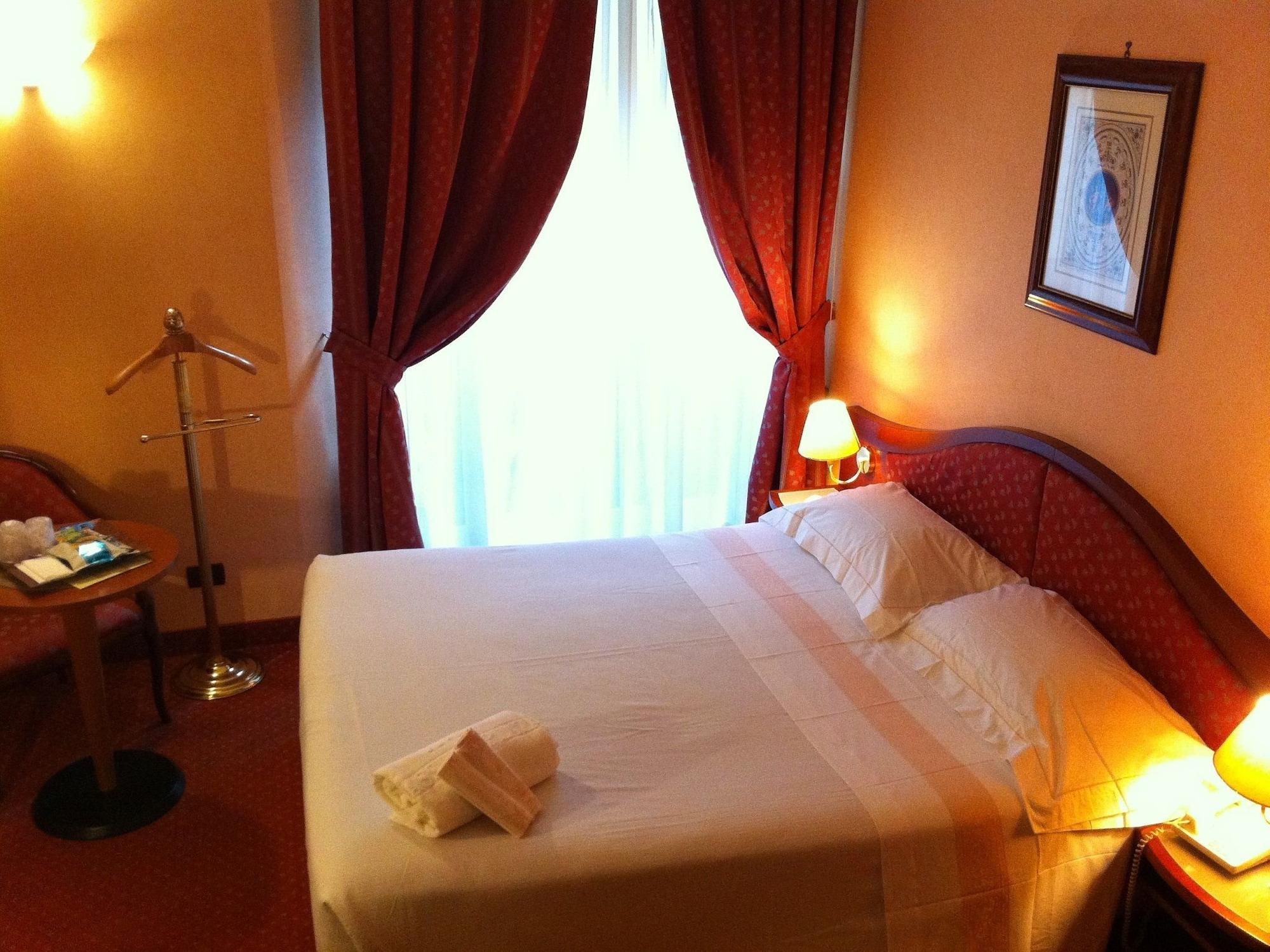 Massimo Plaza Hotel باليرمو المظهر الخارجي الصورة