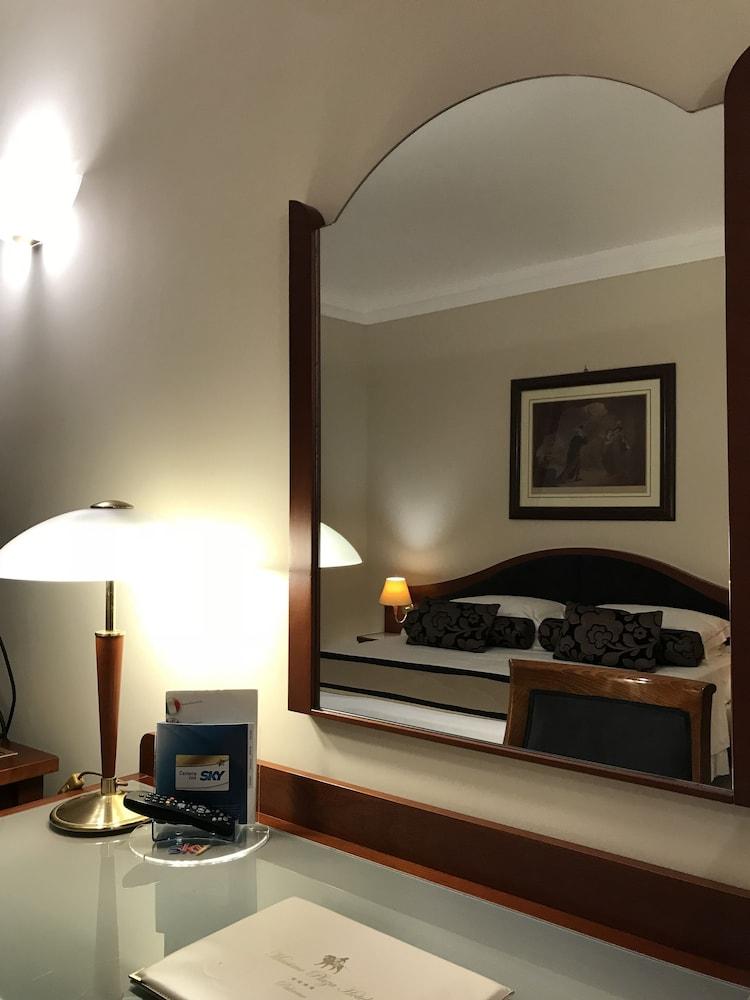 Massimo Plaza Hotel باليرمو المظهر الخارجي الصورة